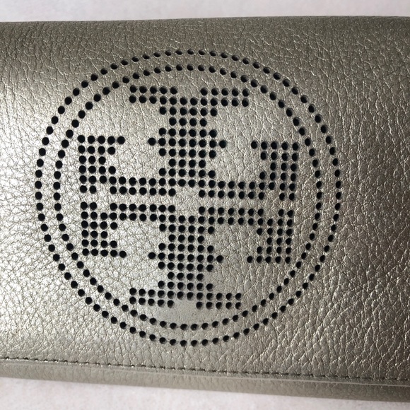 Tory Burch Perforated Logo Clutch Crossbody 🎉 - Picture 7 of 8